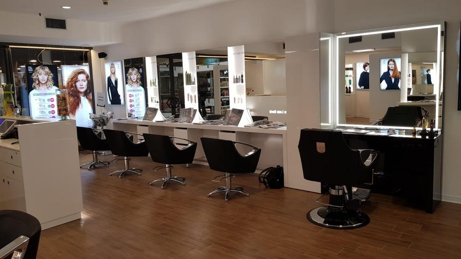 Salone c.c. le Corti