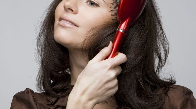 Découvrez la première brosse à cheveux pour chauve